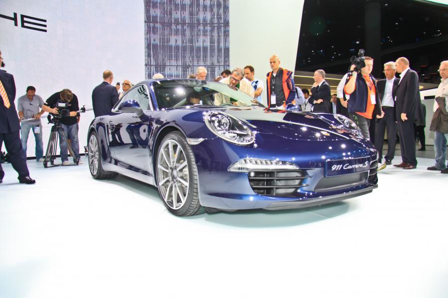 Porsche 911 Carrera 2011 года  (фото 46 из 47)